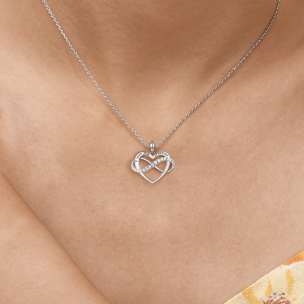 Gnoce Sparkling Infinite love Heart Necklace Platinum-plated Silver Blend_4