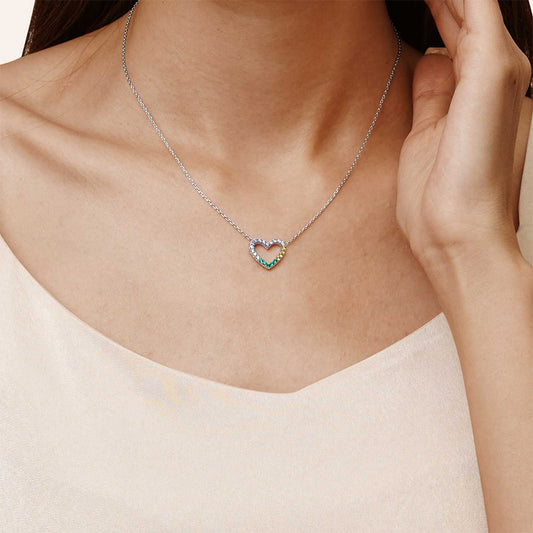 Gnoce Sparkling Love Heart Necklace_5