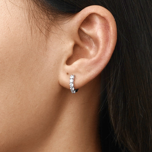 Gnoce Diamond Huggie Stud Earrings_6