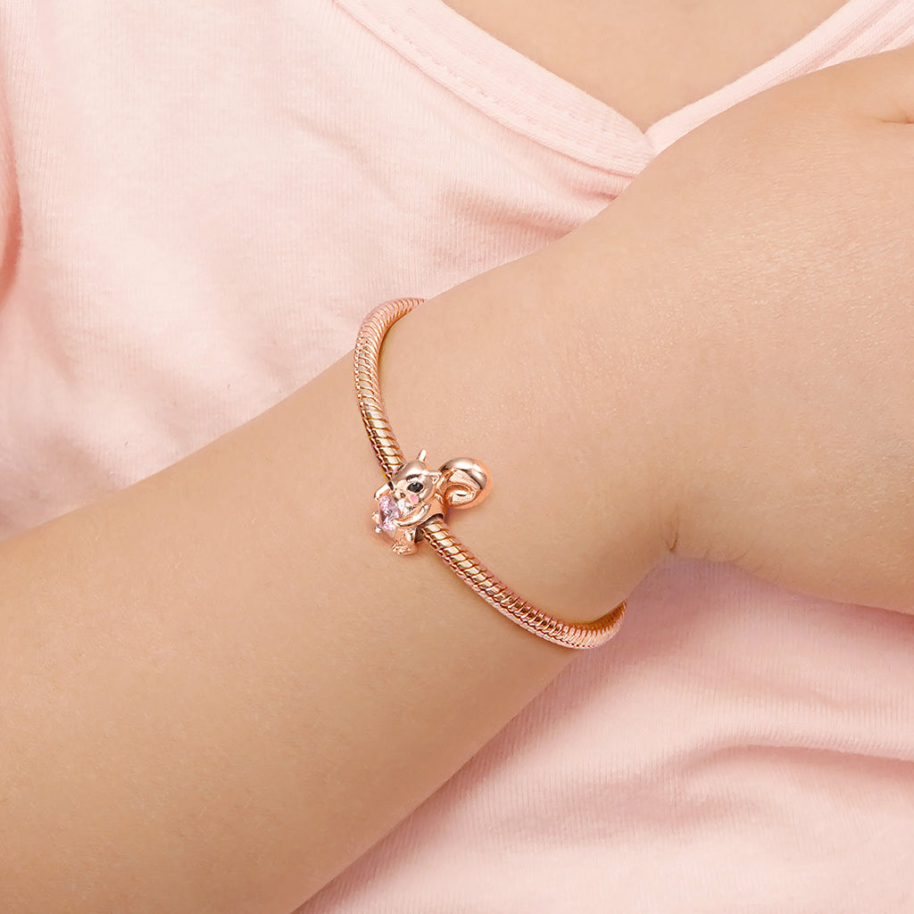 Gnoce Lovely Squirrel Embraces Heart Gem Charm_5