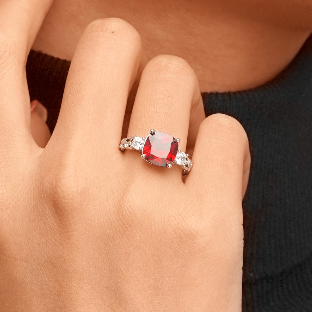 Gnoce Curly Grass Pattern Square-cut Red Birthstone Ring_6