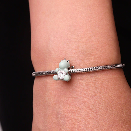 Gnoce Glow-in-the-Dark Unicorn Embraces Love Charm_7