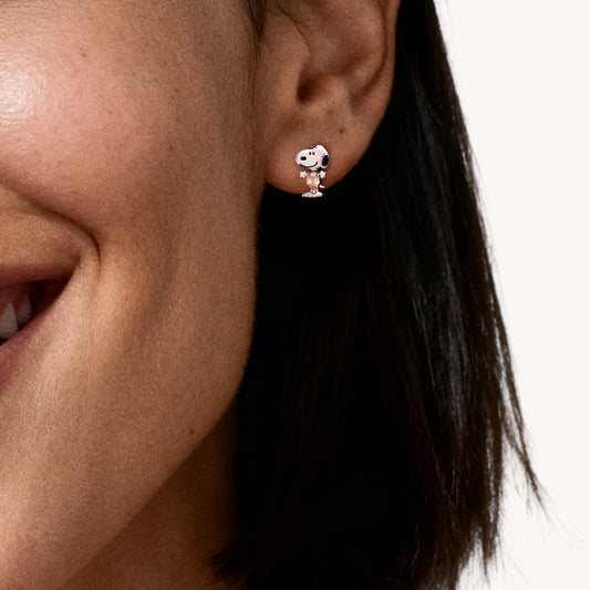 Gnoce Peanuts Snoopy Embraces Pear-Cut Stud Earrings_2