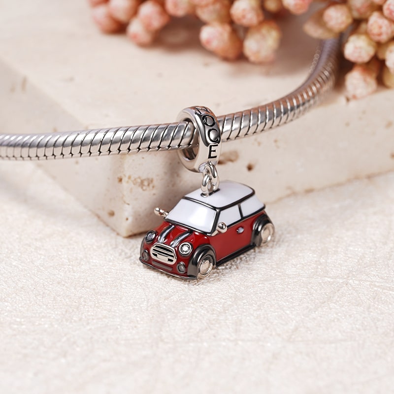Gnoce Red Vintage Car Charm Platinum-plated Silver Blend_2