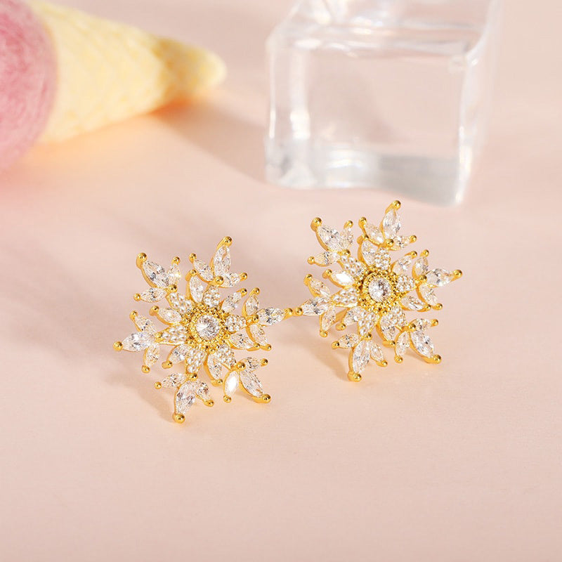 Gnoce Snowflake Stud Earrings_2