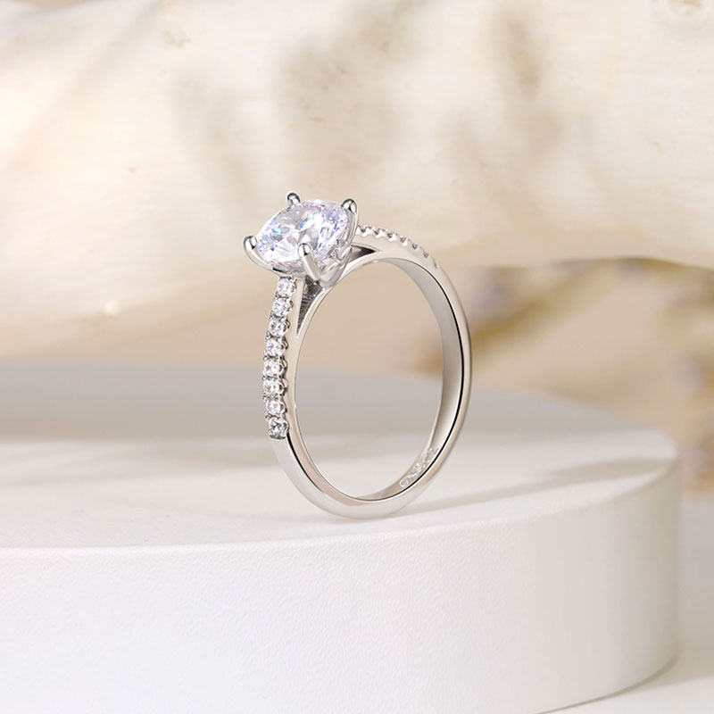 Gnoce Sparkling Round Solitaire Ring Platinum-plated Silver Blend_5