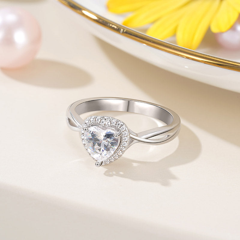 Gnoce Sparkling Twisted Heart Promise Ring Platinum-plated Silver Blend_4