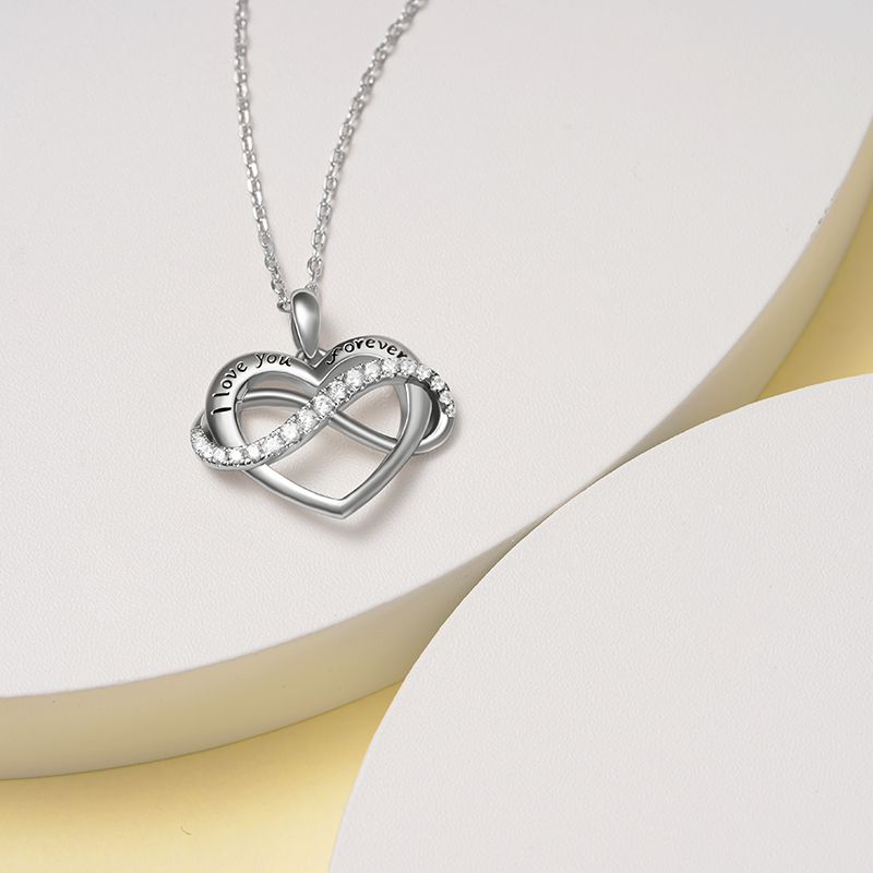 Gnoce Sparkling Infinite love Heart Necklace Platinum-plated Silver Blend_2