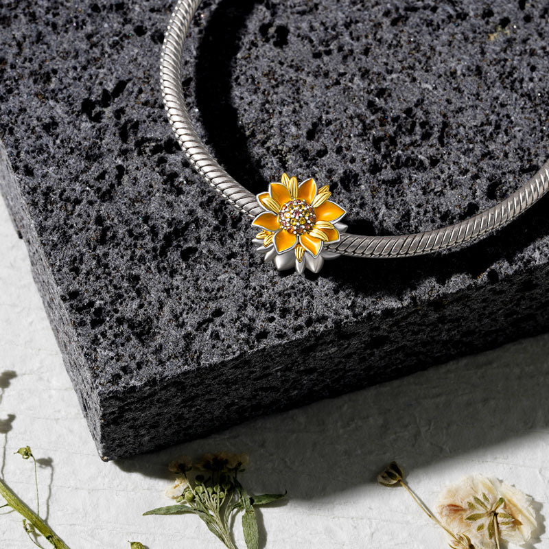 Gnoce Sparkling Sunflower Charm_3