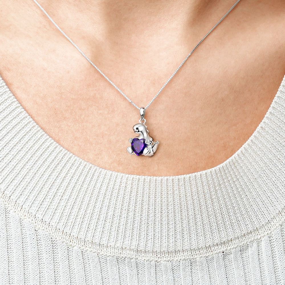 Gnoce Stegosaurus Embraces Heart Gem Necklace_4