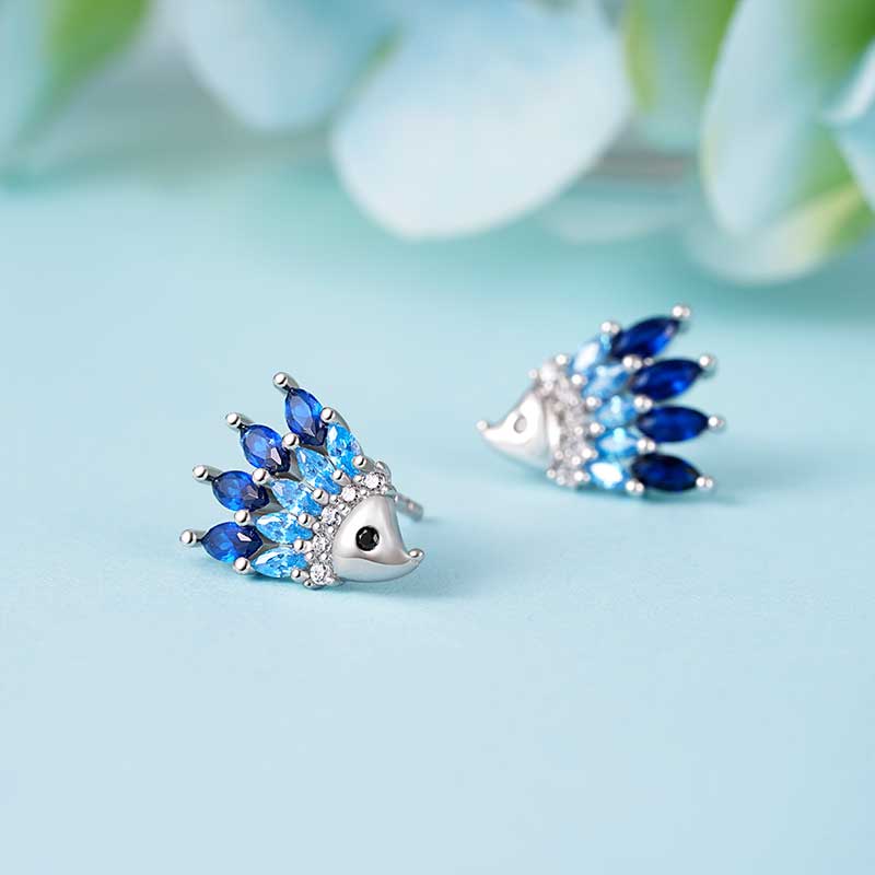 Gnoce Sparkling Hedgehog Stud Earrings Platinum-plated Silver Blend_2