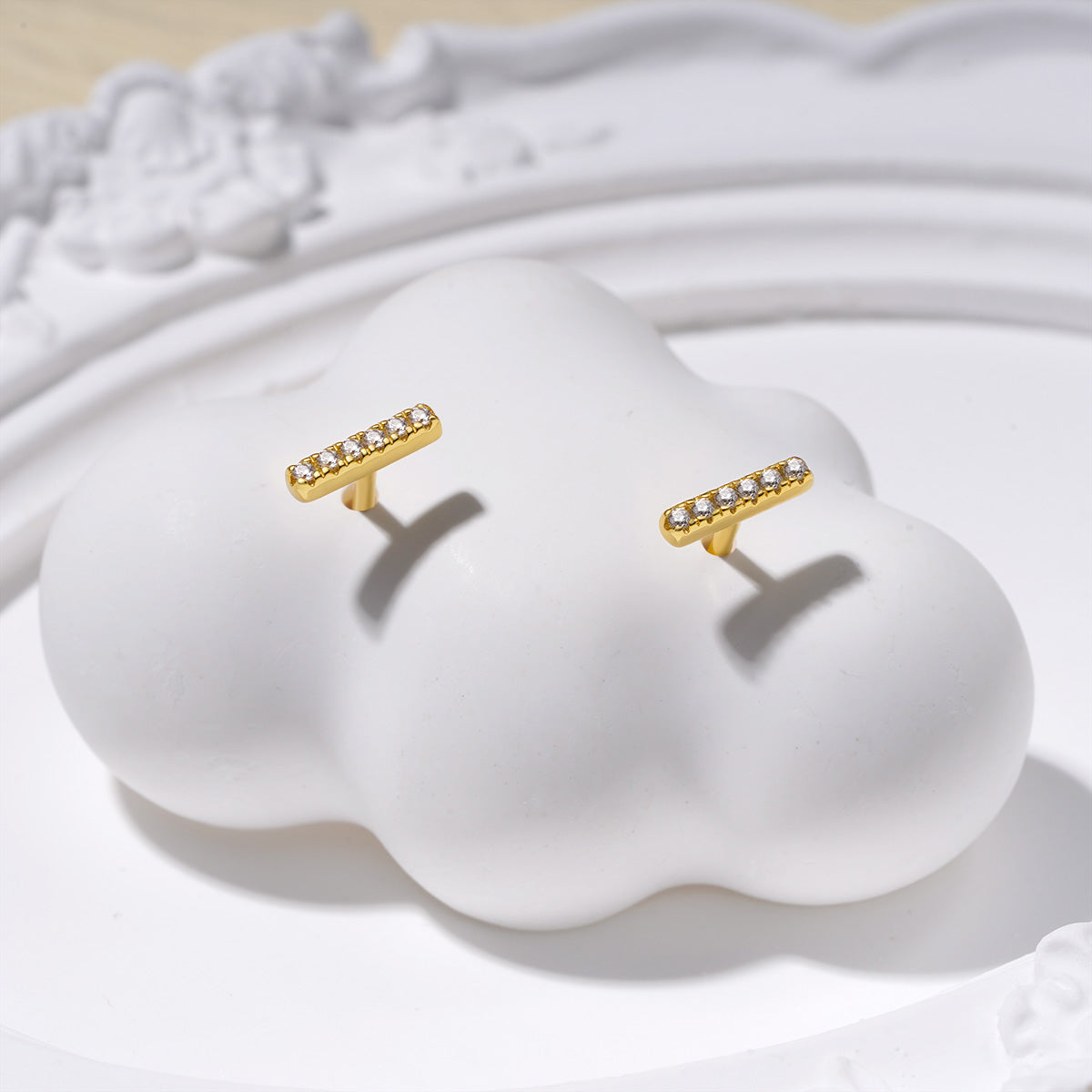 Gnoce Dainty Bar Stud Earrings_2