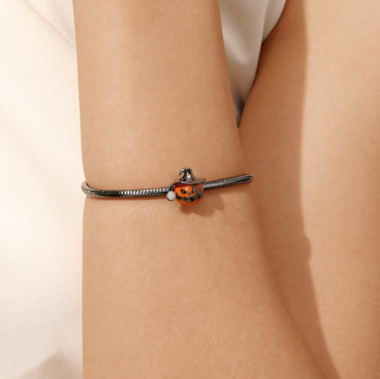 Gnoce Pumpkin Wearing a Wizard Hat Charm_6