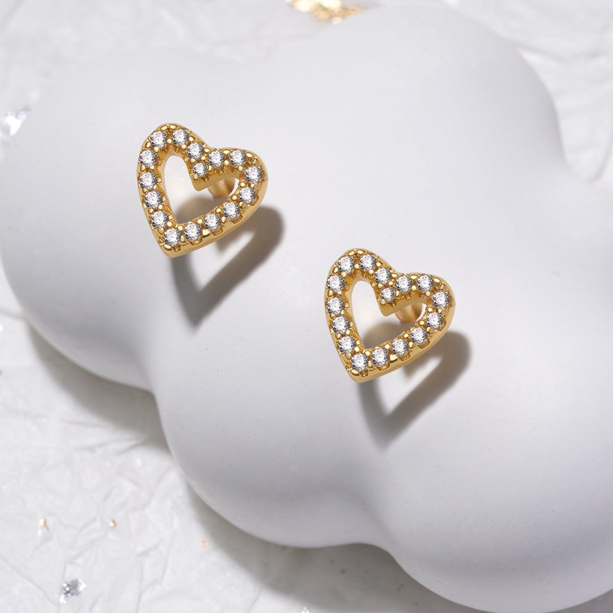 Gnoce Diamond Heart Stud Earrings_4