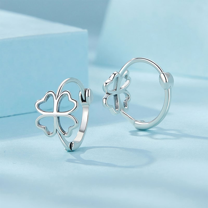 Gnoce Carved Four Leaf Clover Hoop Earrings_2