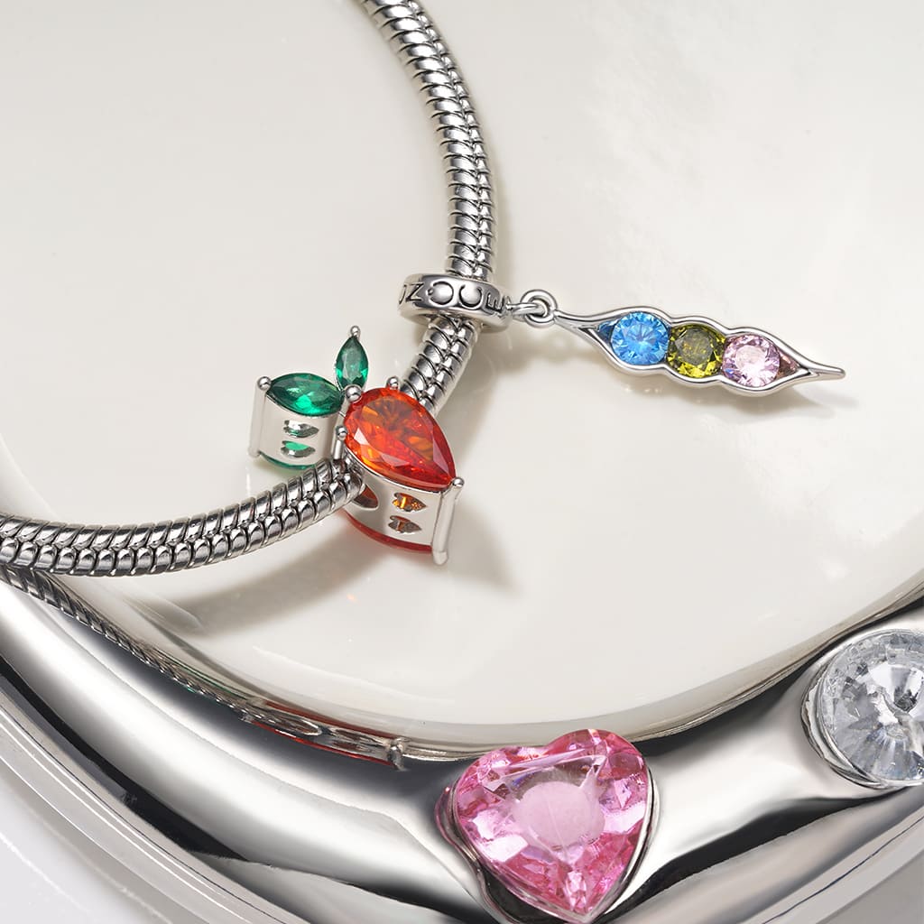 Gnoce Delicious Carrot Charm_3