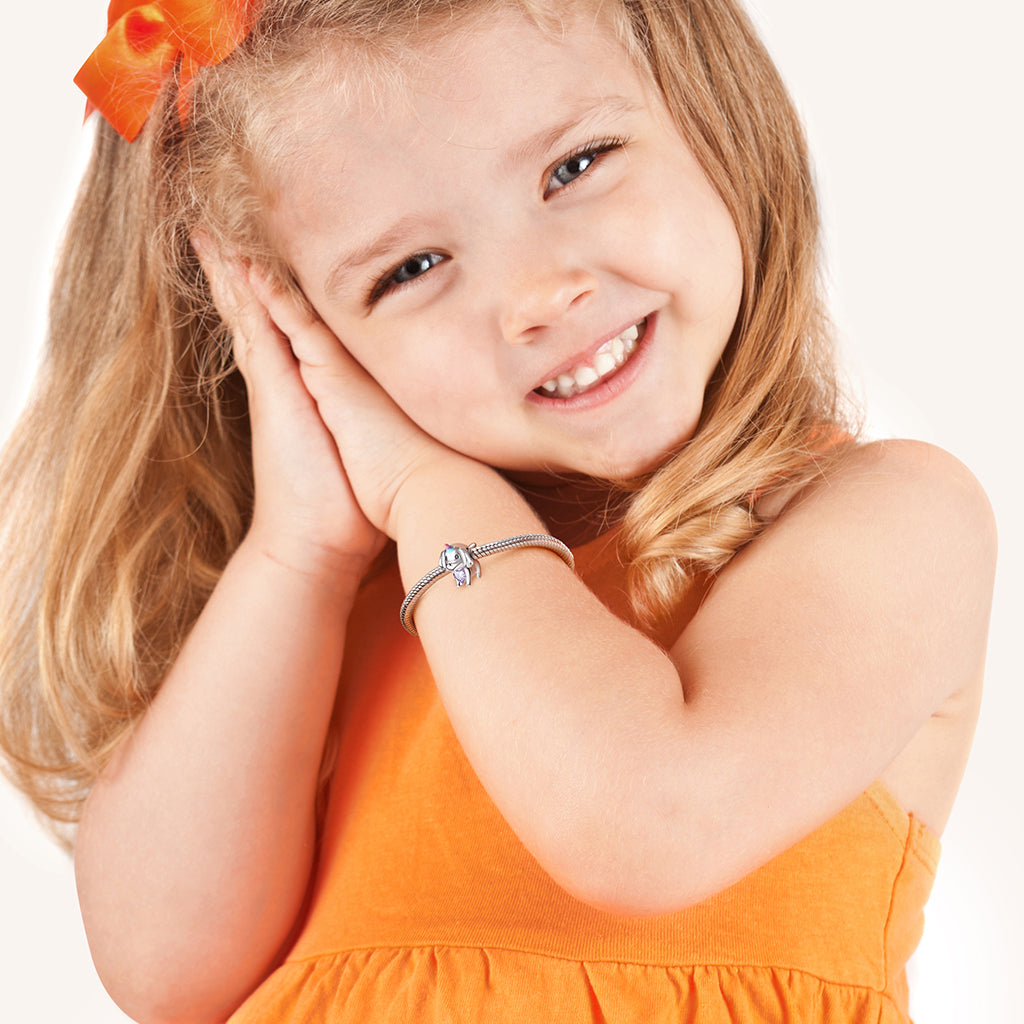 Gnoce Unicorn Dog Embraces Heart Gem Charm_4