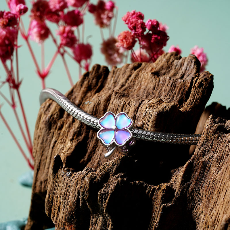 Gnoce Pink Heart Four Leaf Clover Charm_3