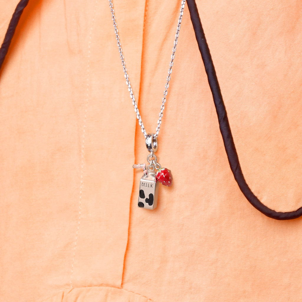 Gnoce Milk & Strawberry Fruit Necklace Platinum-plated Silver Blend_4