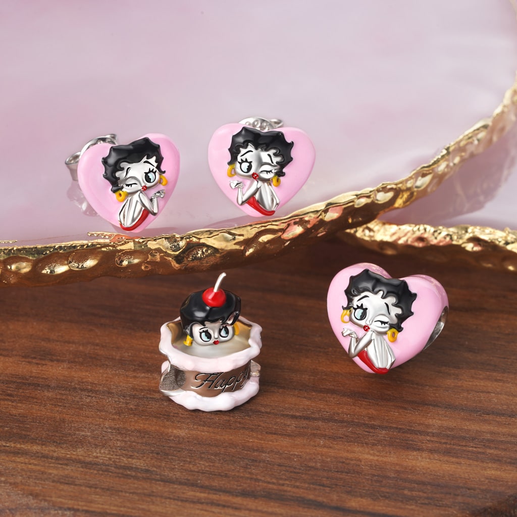 Gnoce Pink Heart Classy Betty Boop Stud Earrings_3