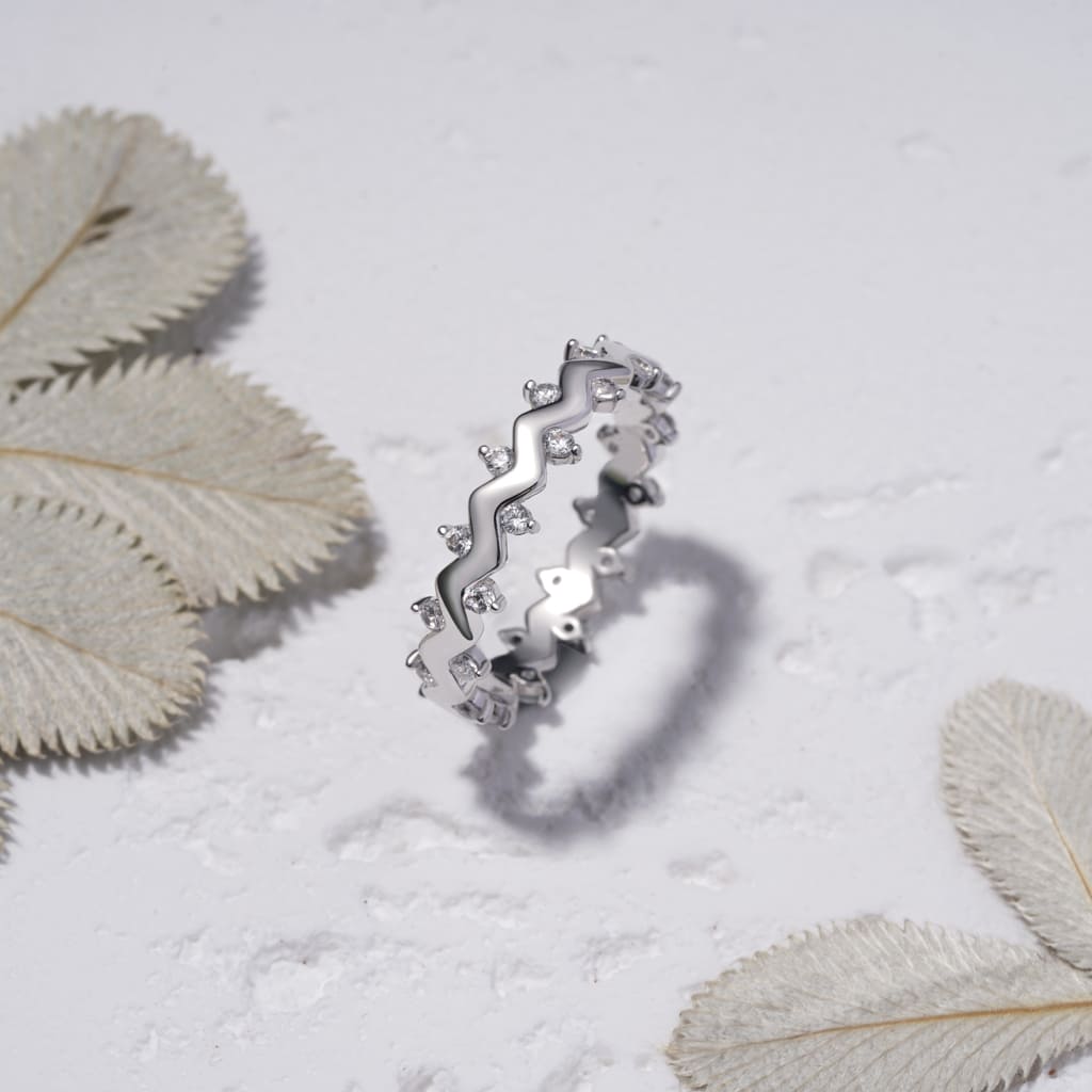 Gnoce Smooth Wavy Band Ring Platinum-plated Silver Blend_3