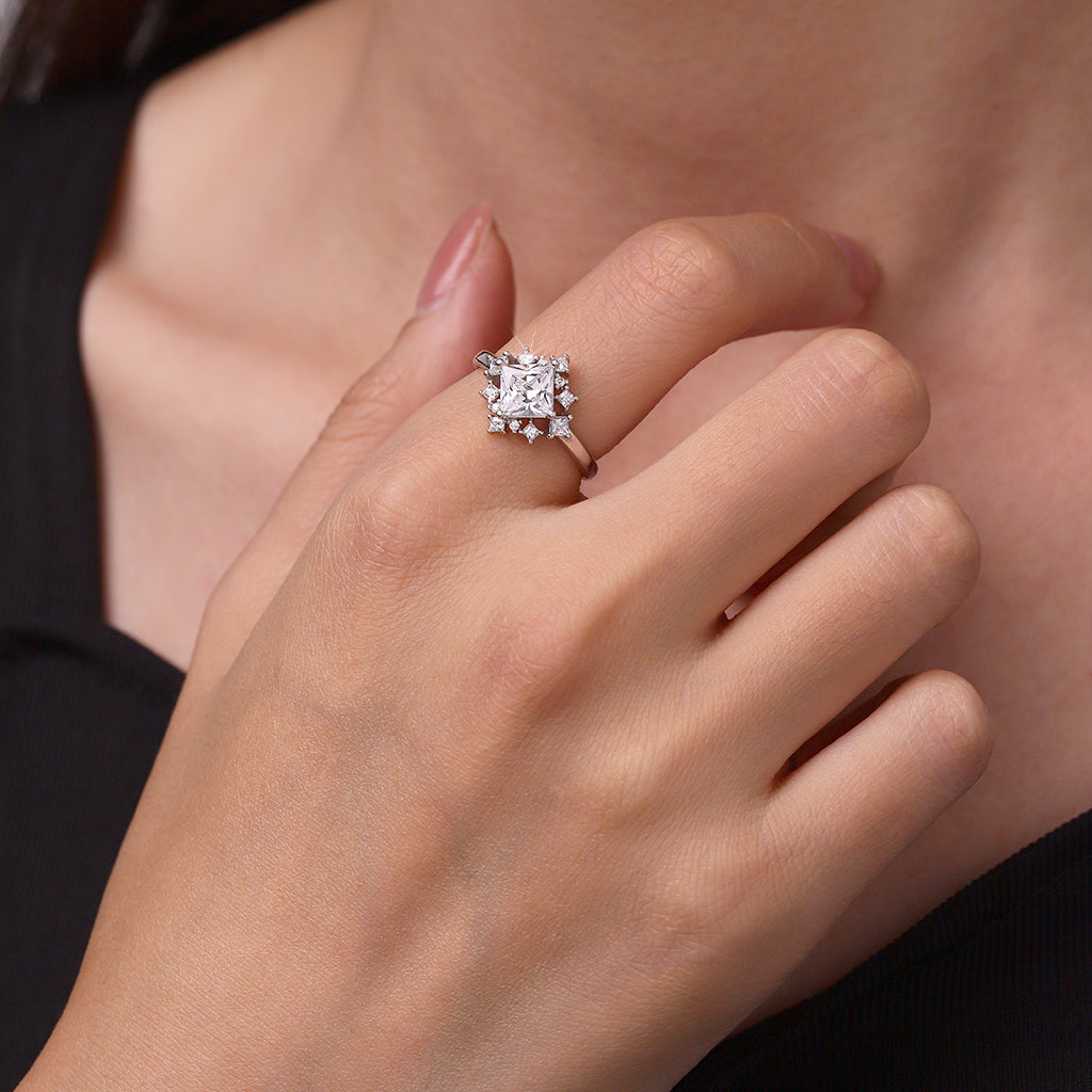 Gnoce Pagoda-Cut White Zirconia Ring Platinum-plated Silver Blend_4