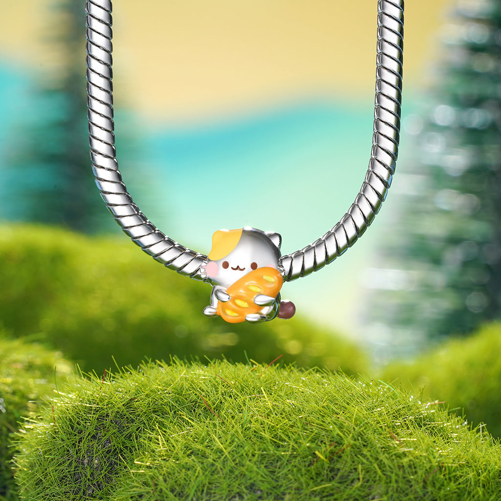 Gnoce Muffin with a Bagust Charm_3