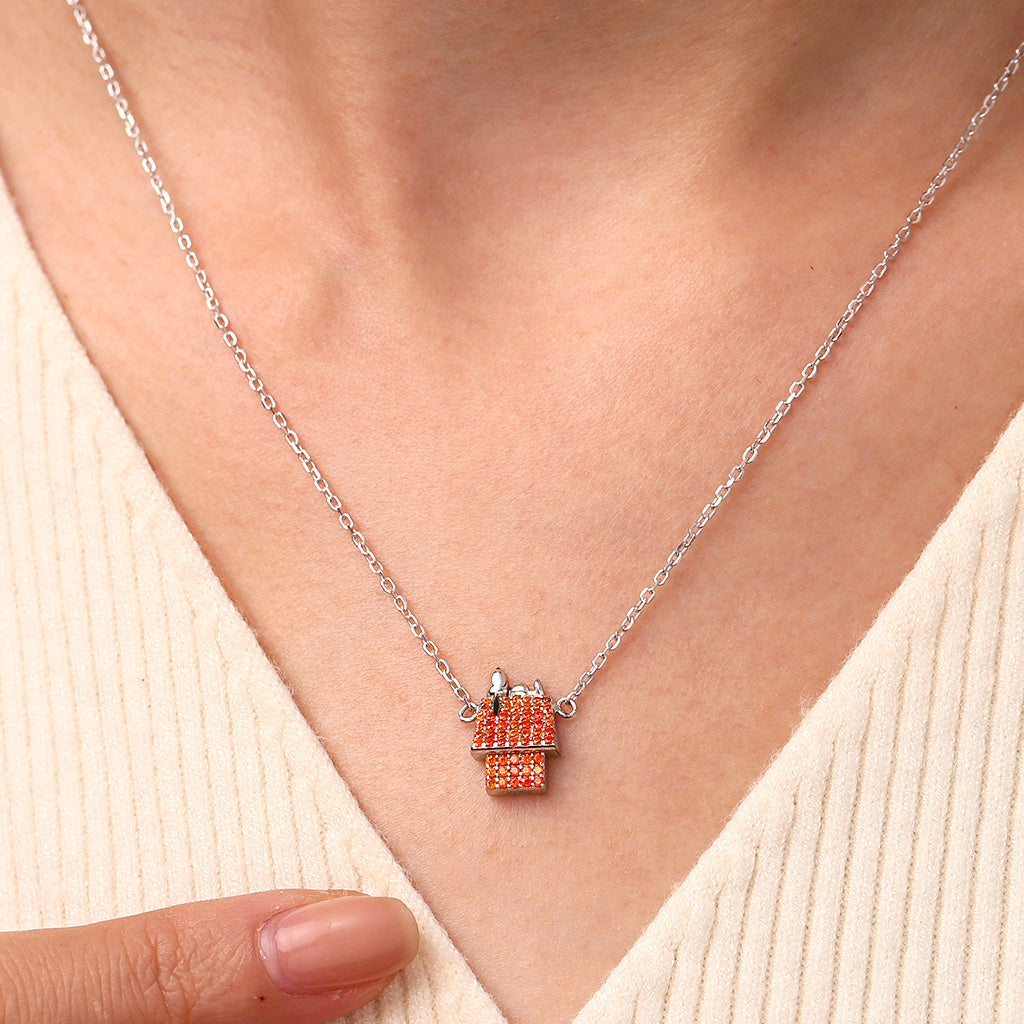 Gnoce Peanuts Lying Snoopy Doghouse Diamond Necklace_7