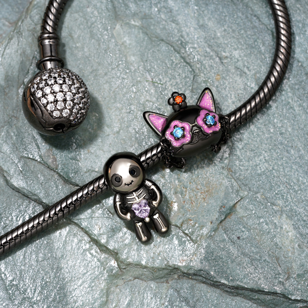 Gnoce Halloween Skull Skeleton Embraces Love Charm_5