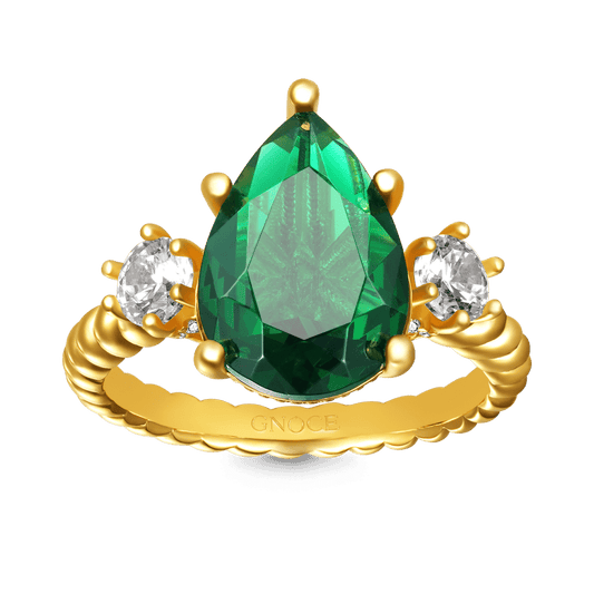 Gnoce Pear-cut Emerald Three-stone Ring_1