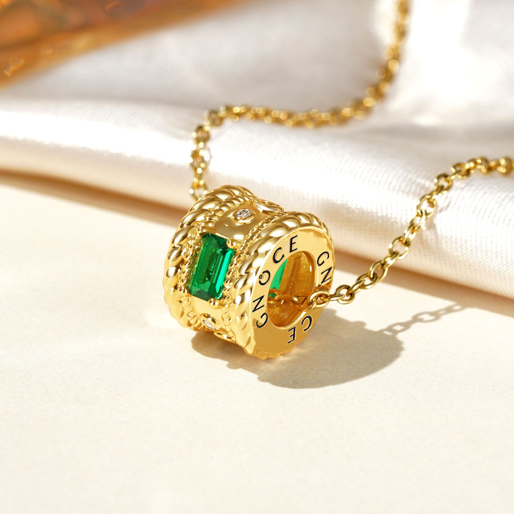 Gnoce Radiant Cut Emerald Drum Necklace_3