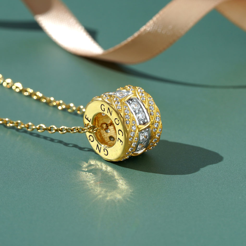 Gnoce X-unknow Paved Twisted Drum Necklace_3