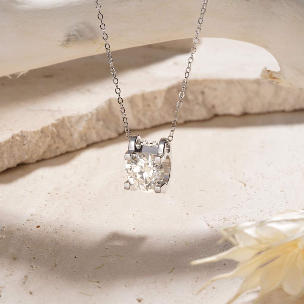 Gnoce Round Cut Moissanite Necklace Platinum-plated Silver Blend_4