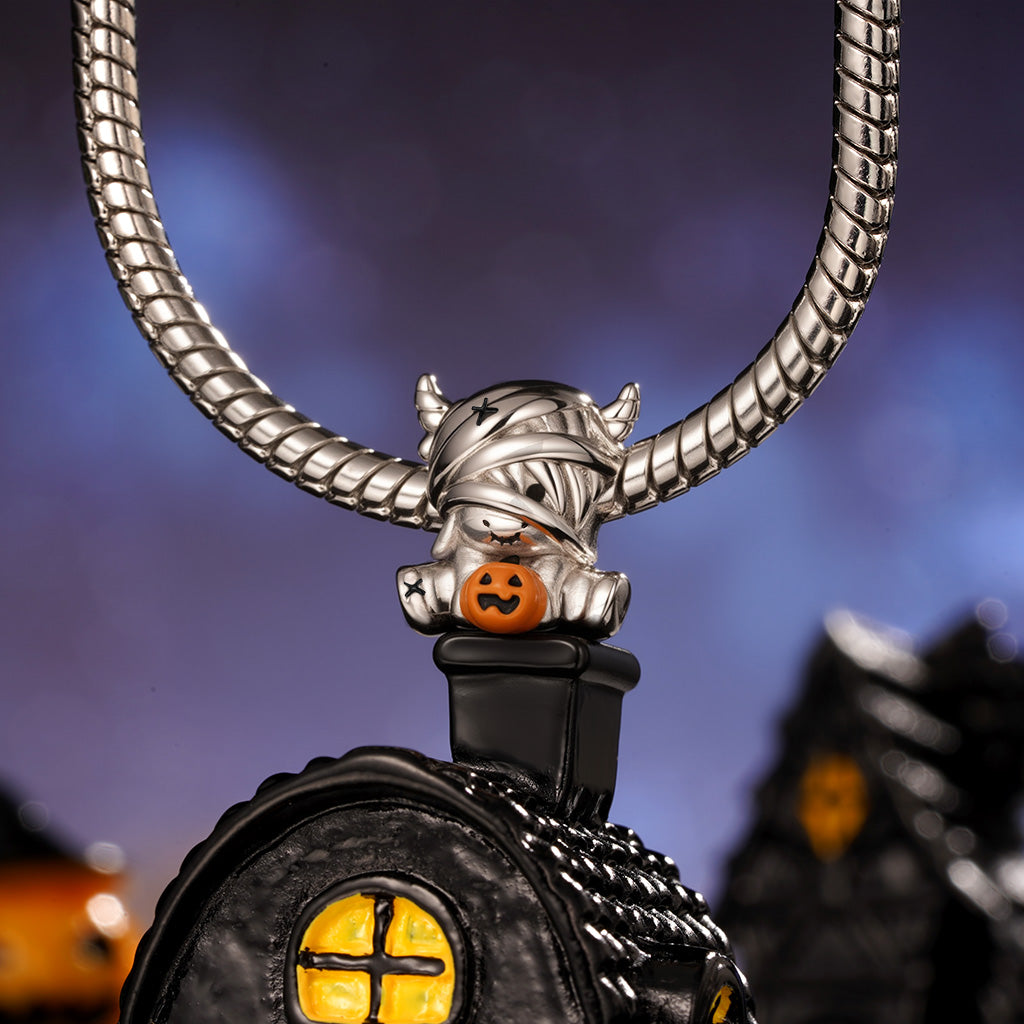 Gnoce Halloween Mummy Highland Cow Embrace Pumpkin Charm_3
