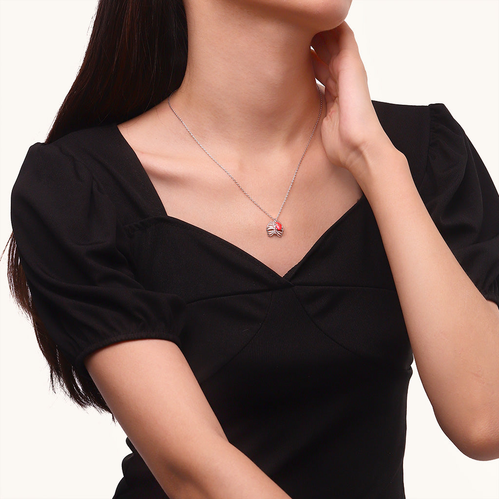 Gnoce Skull Heart Glow-in-the-Dark Necklace_5