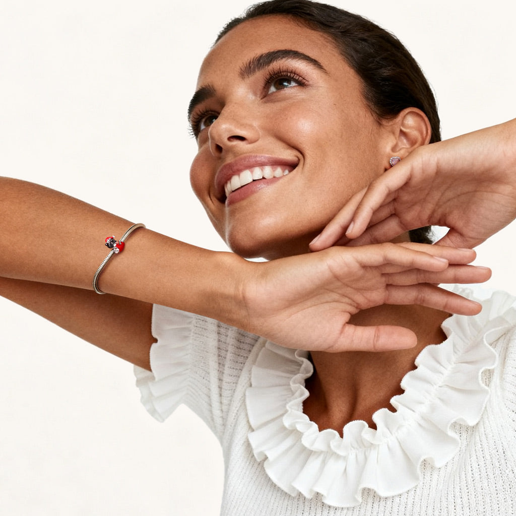 Gnoce Engravable Name Cat in Stocking Charm_5