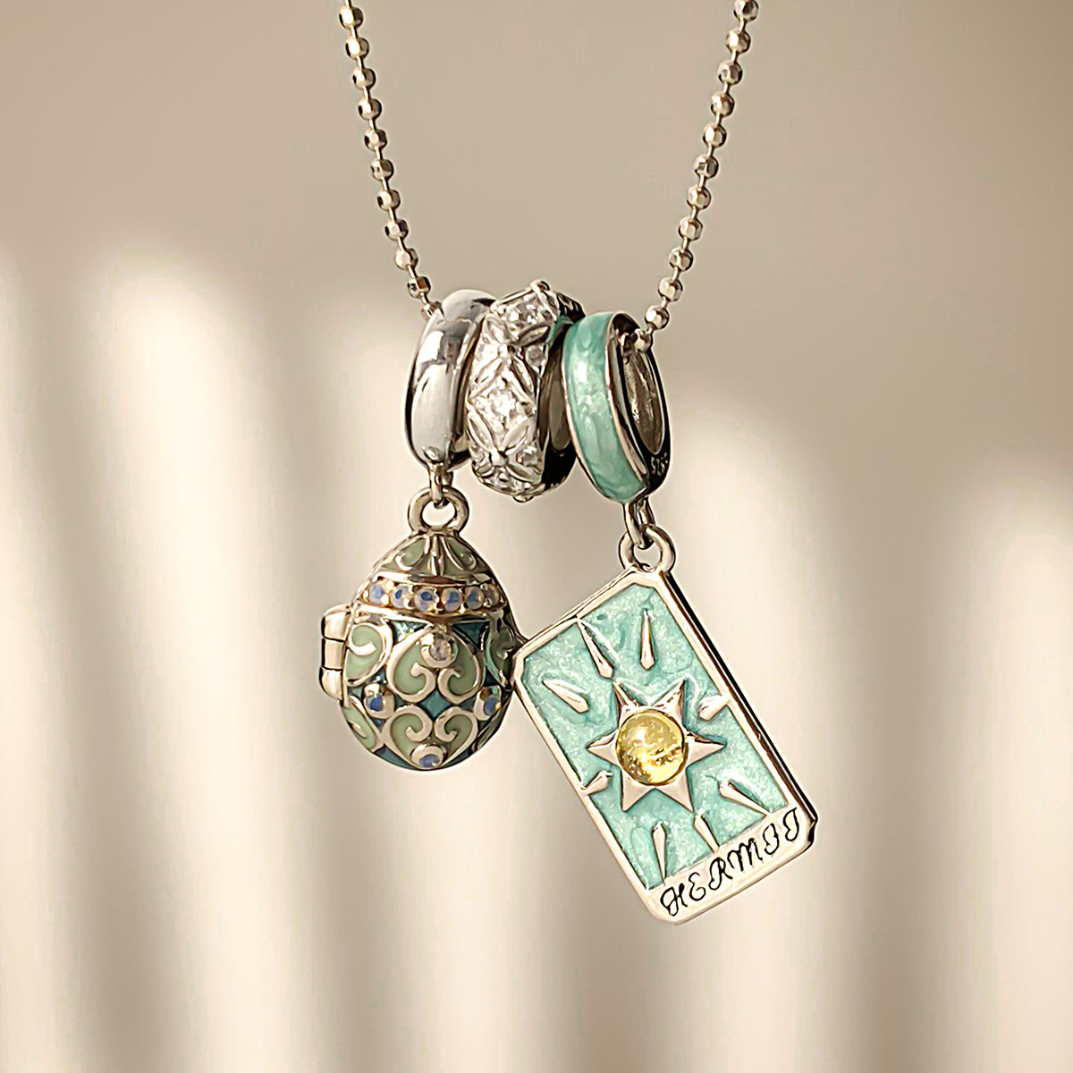Gnoce Openable Lucky Egg and Hermit Tarot Pendant Necklace Set_4