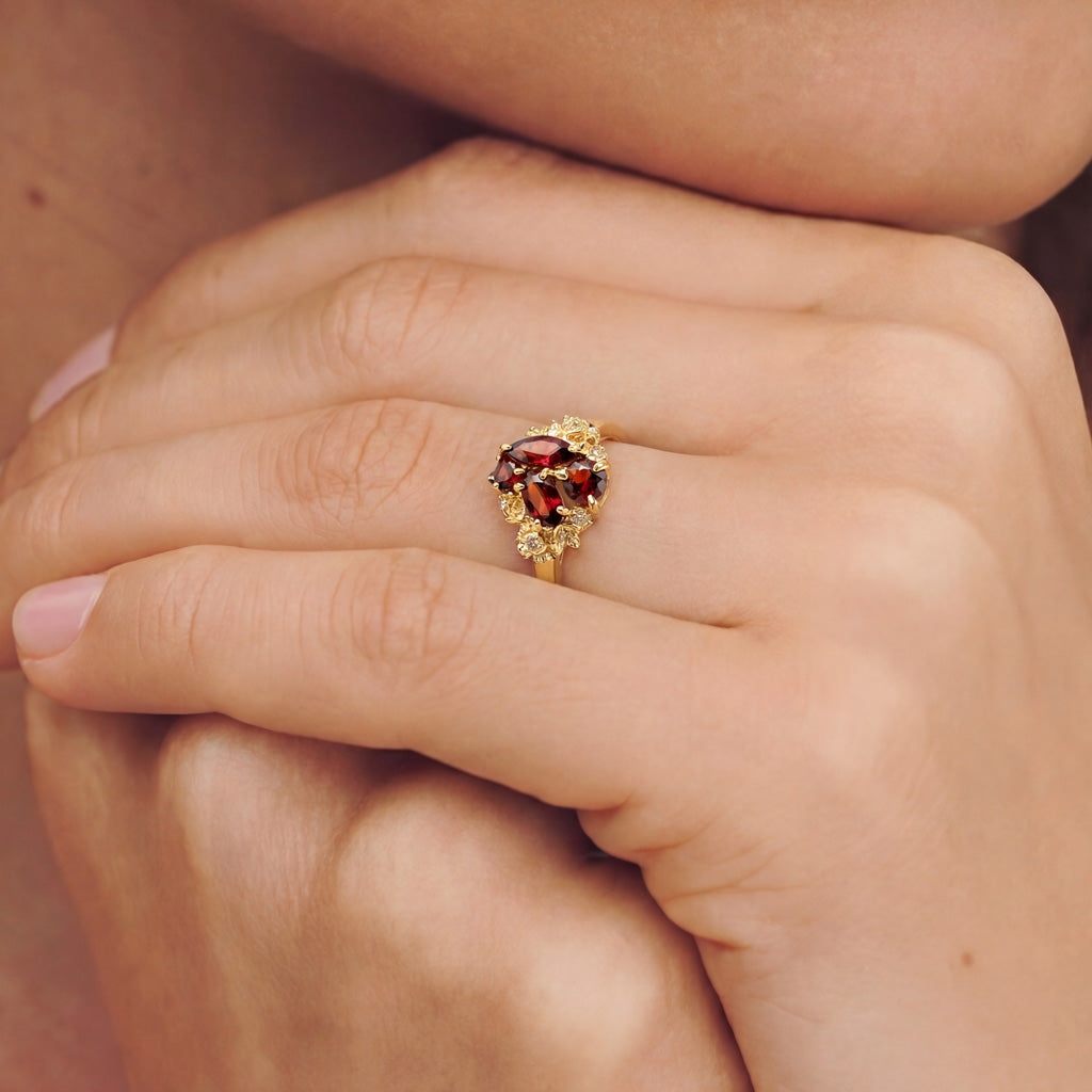 Gonce Nature-Inspired Flower Multiple-Cut Engagement Ring_2