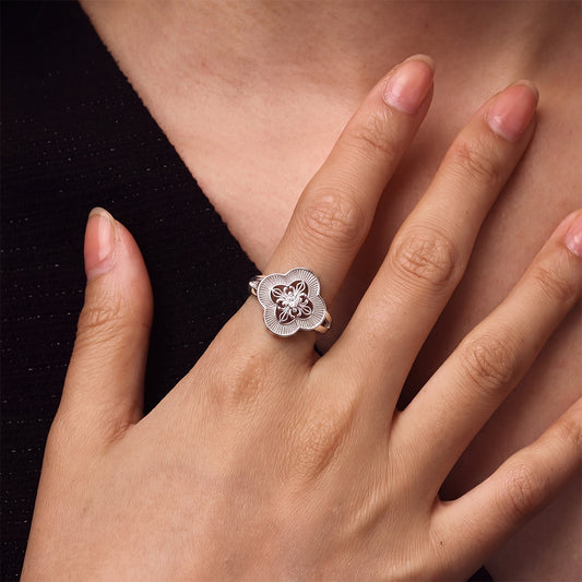 Gnoce Four-Leaf Clover Floral Engraved Ring Platinum-plated Silver Blend_2
