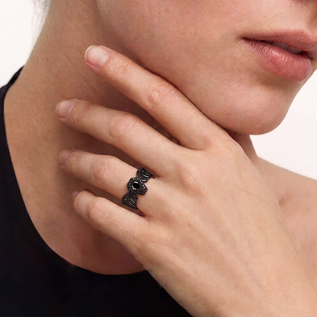 Gnoce Wings Coffin Pear-Shaped Black Gemstone Gothic Ring_2