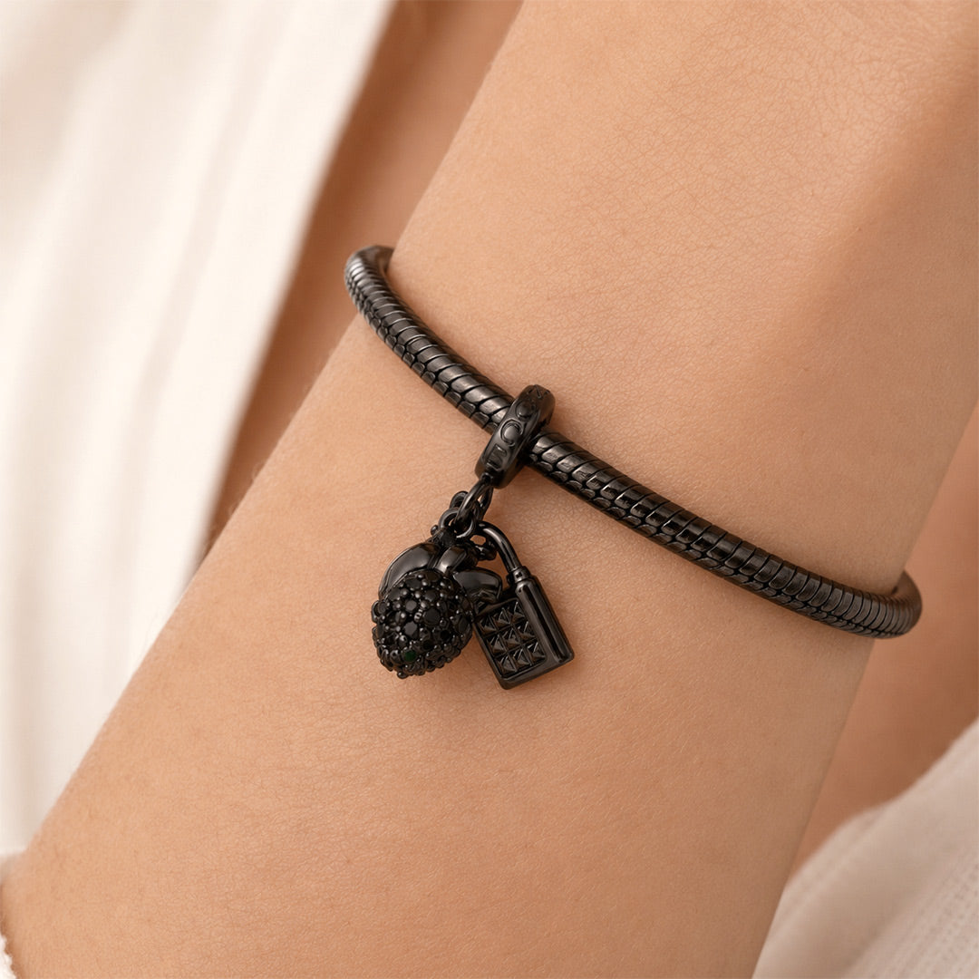 Gnoce Initial Engravable Punk Lock Anatomical Heart Dangle Charm Platinum‑plated Silver Blend_2