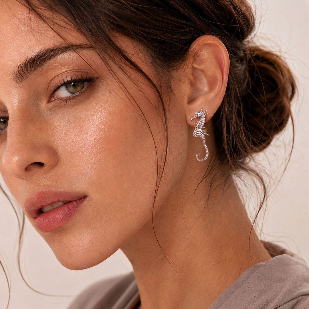 Gnoce Hollow Seahorse Skeleton Earrings Platinum-plated Silver Blend_4