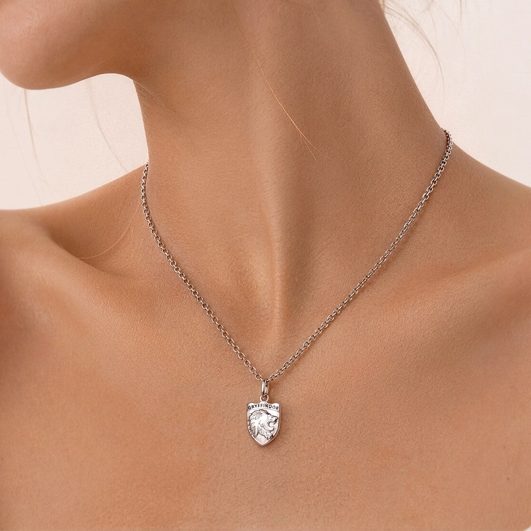 Gnoce Harry Potter Gryffindor House Crest Lion Silver-Tone Pendant Necklace_2