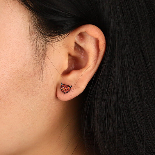 Gnoce Devil's Heart Red Stones Earstuds_3