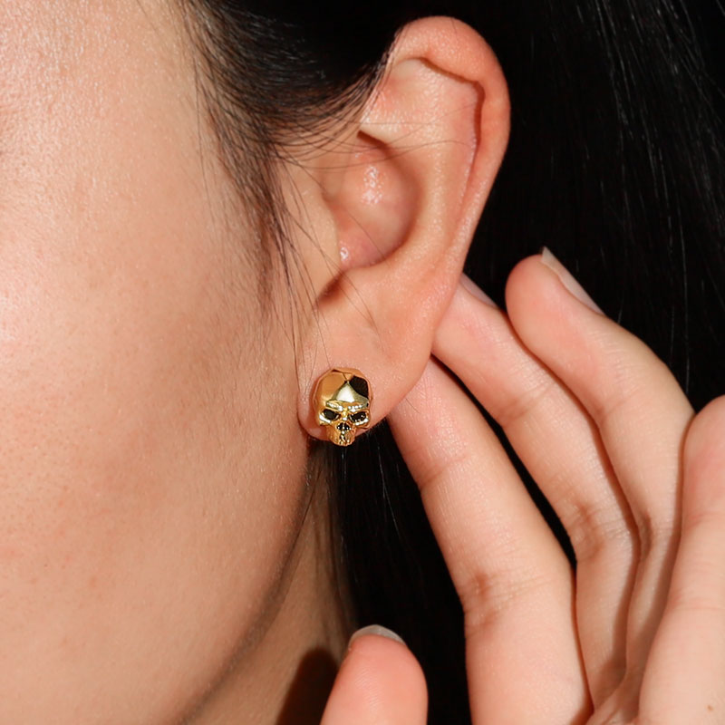 Gnoce Golden Skull Studs_3